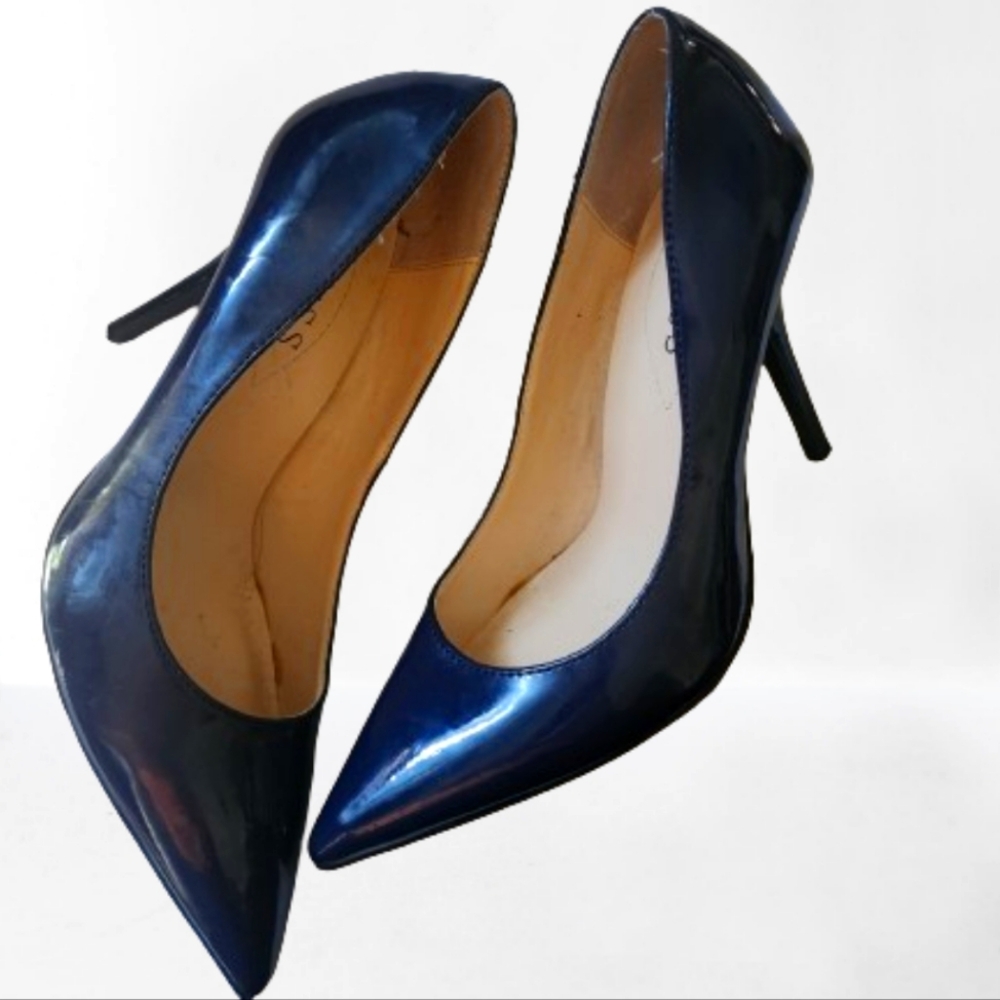 Guess Navy Pump Size 7